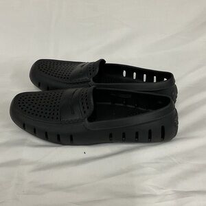 NWOT Men's Black floters Loafers